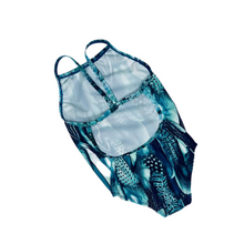 Load image into Gallery viewer, Size 6 Embrace togs
