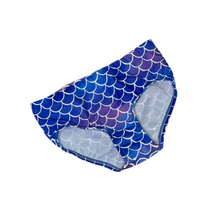 Load image into Gallery viewer, Size 6 swimming briefs
